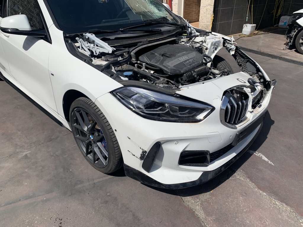 BMW 118 I PACK M PERFONMANCE 1.5 INY 140CV BMW 118 I PACK M PERFONMANCE 1.5 INY 140CV
