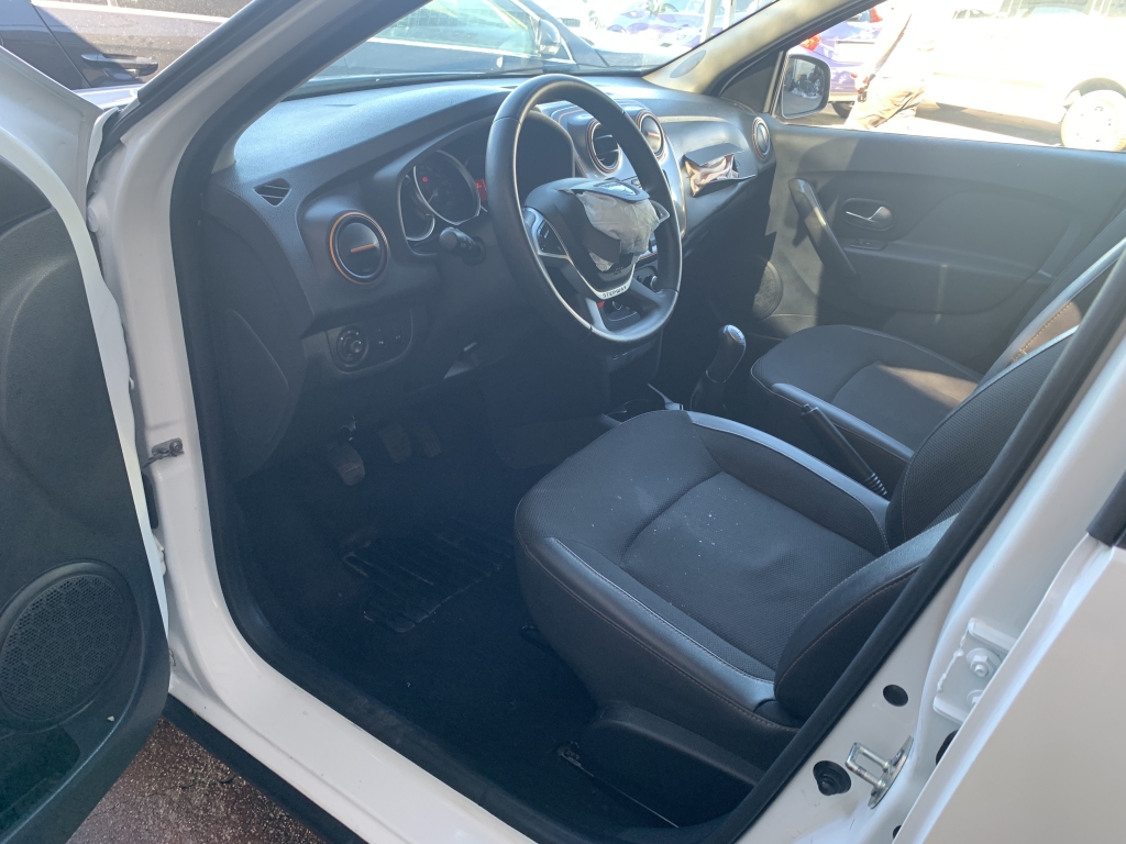 DACIA SANDERO STEPWAY 1.5 DCI 90CV DACIA SANDERO STEPWAY 1.5 DCI 90CV
