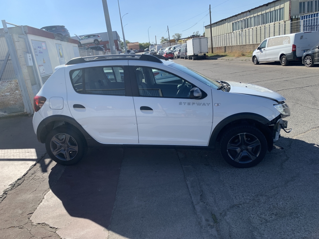 DACIA SANDERO STEPWAY 1.5 DCI 90CV DACIA SANDERO STEPWAY 1.5 DCI 90CV