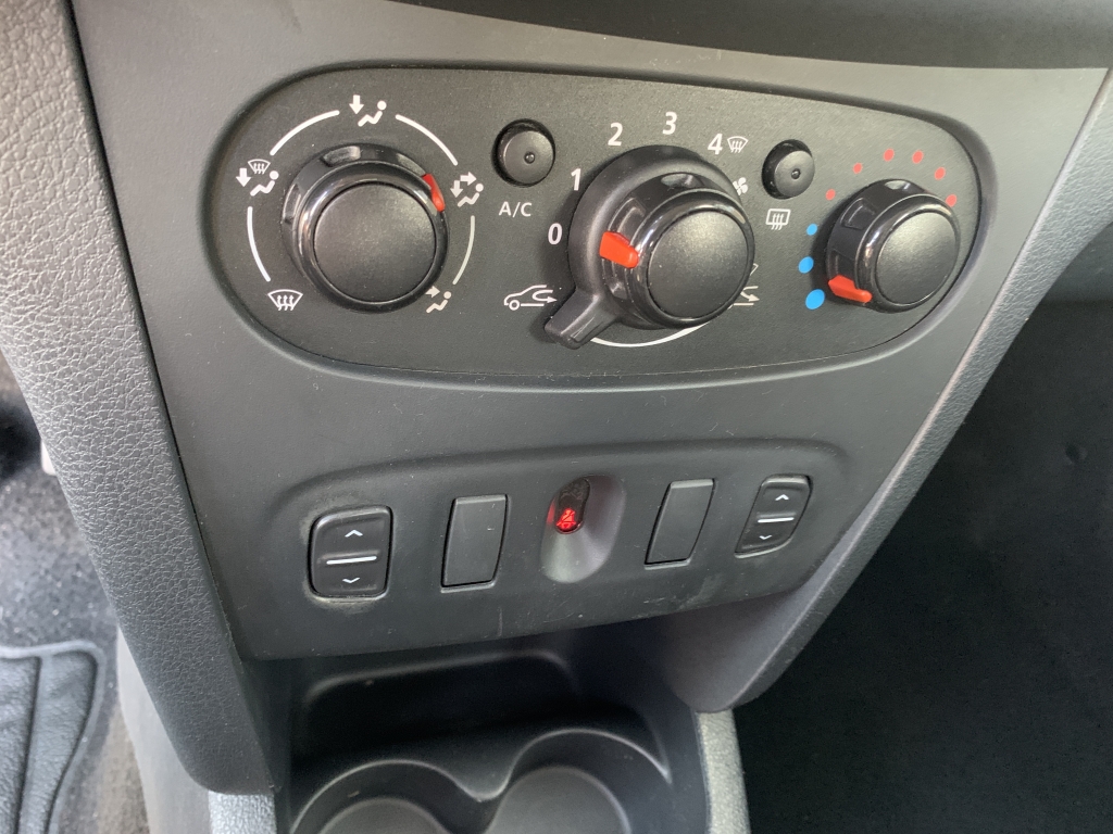 DACIA SANDERO 1.2 INY 75CV