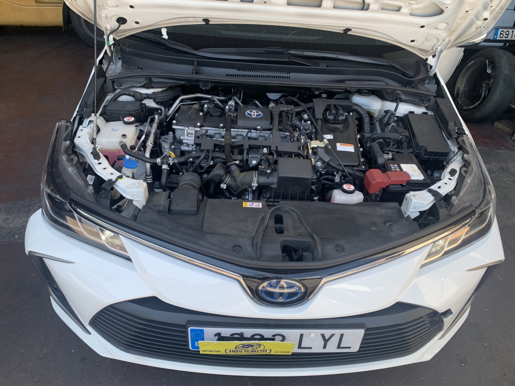 TOYOTA COROLLA 1.8 HIBRIDO 140CV AUT