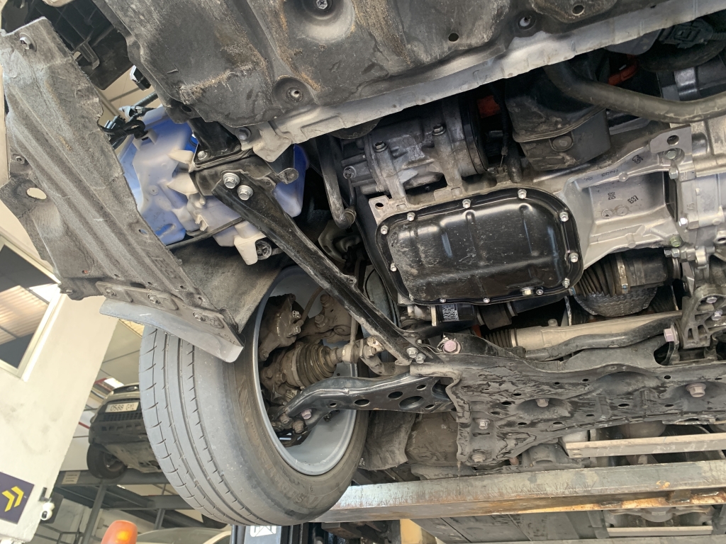 TOYOTA COROLLA 1.8 HIBRIDO 140CV AUT