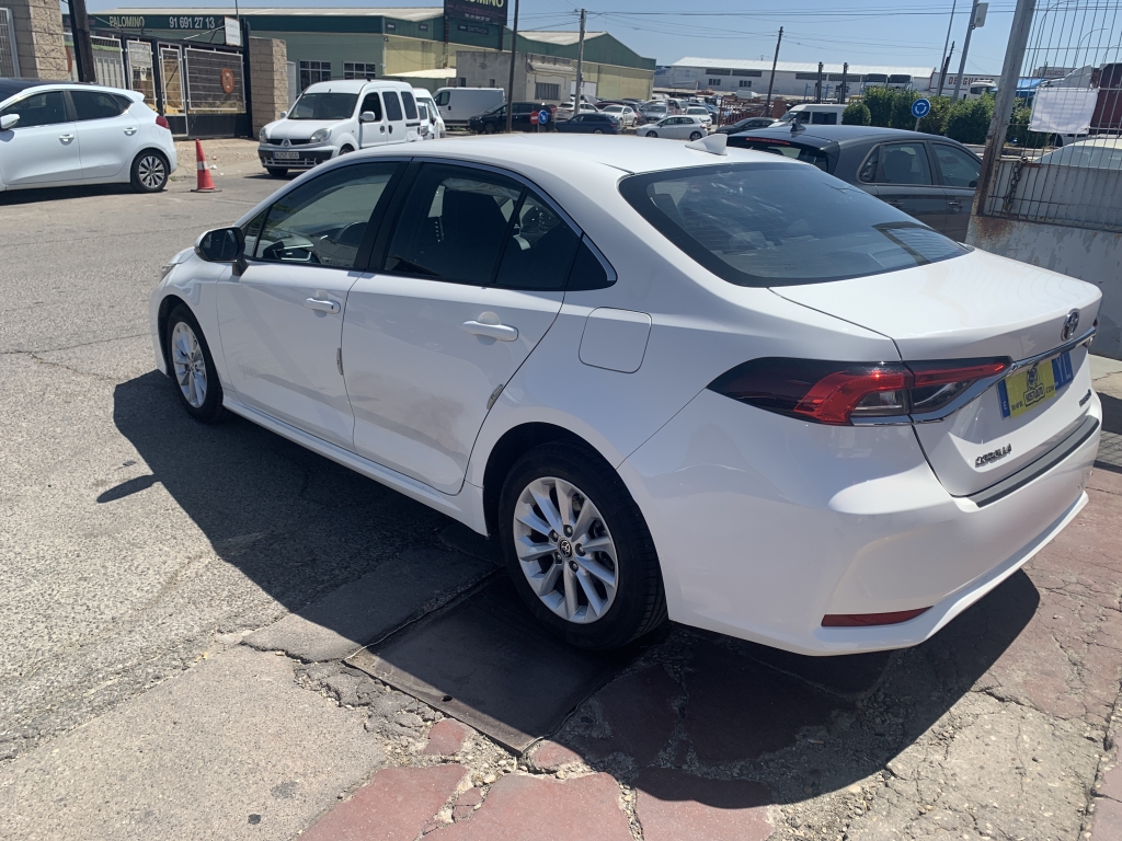 TOYOTA COROLLA 1.8 HIBRIDO 140CV AUT