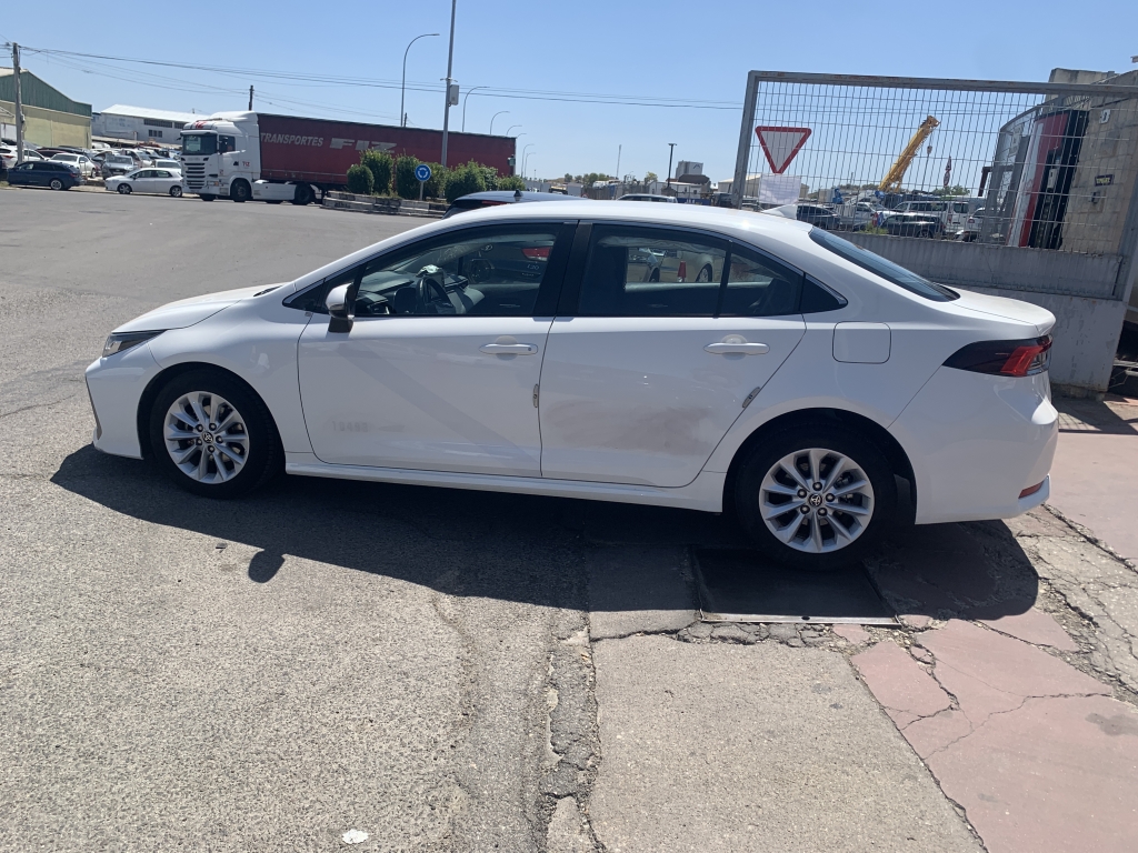 TOYOTA COROLLA 1.8 HIBRIDO 140CV AUT