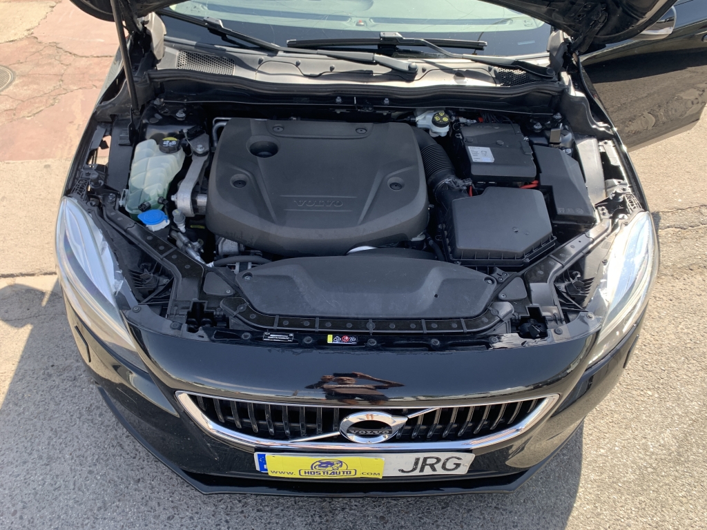 VOLVO V-40 2.0 D 150CV VOLVO V-40 2.0 D 150CV