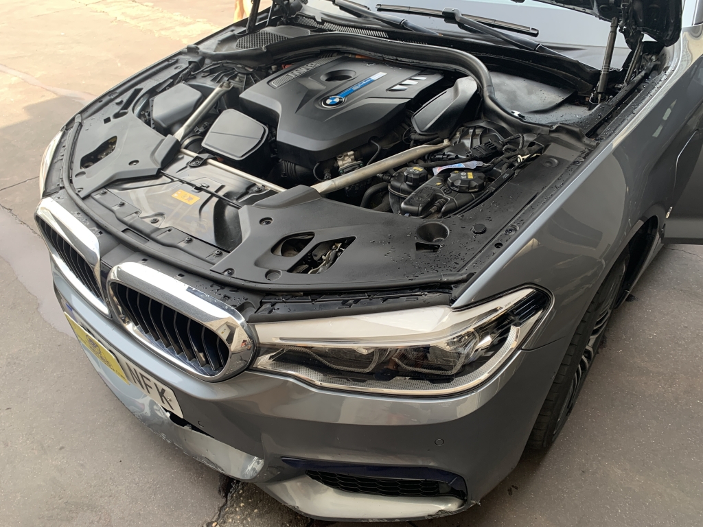 BMW 530 HYBRIDO ENCHUFABLE 2.0 252CV PERFORMANCE BMW 530 HYBRIDO ENCHUFABLE 2.0 252CV PERFORMANCE