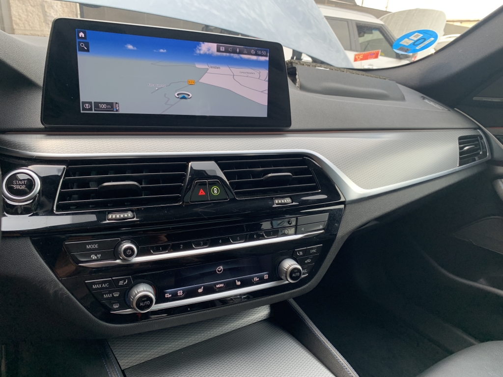 BMW 530 HYBRIDO ENCHUFABLE 2.0 252CV PERFORMANCE BMW 530 HYBRIDO ENCHUFABLE 2.0 252CV PERFORMANCE