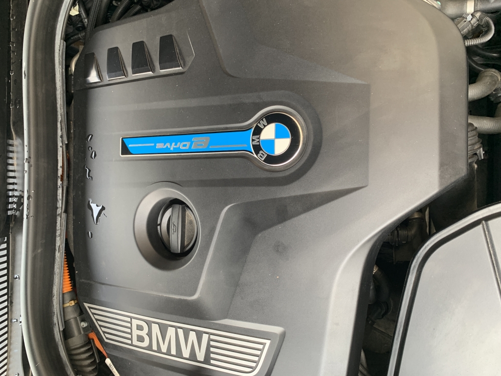 BMW 530 HYBRIDO ENCHUFABLE 2.0 252CV PERFORMANCE BMW 530 HYBRIDO ENCHUFABLE 2.0 252CV PERFORMANCE