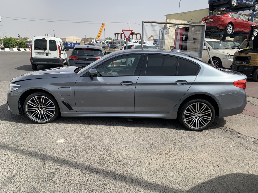 BMW 530 HYBRIDO ENCHUFABLE 2.0 252CV PERFORMANCE BMW 530 HYBRIDO ENCHUFABLE 2.0 252CV PERFORMANCE