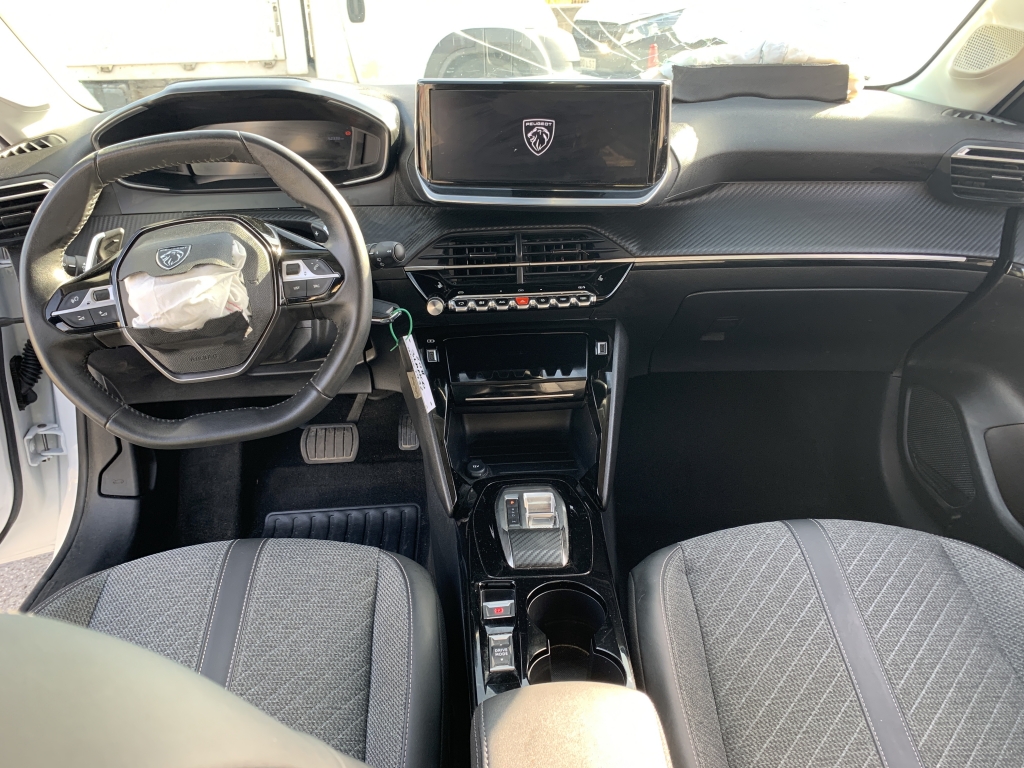 PEUGEOT 208 1.2 HIBRIDO 100CV AUT