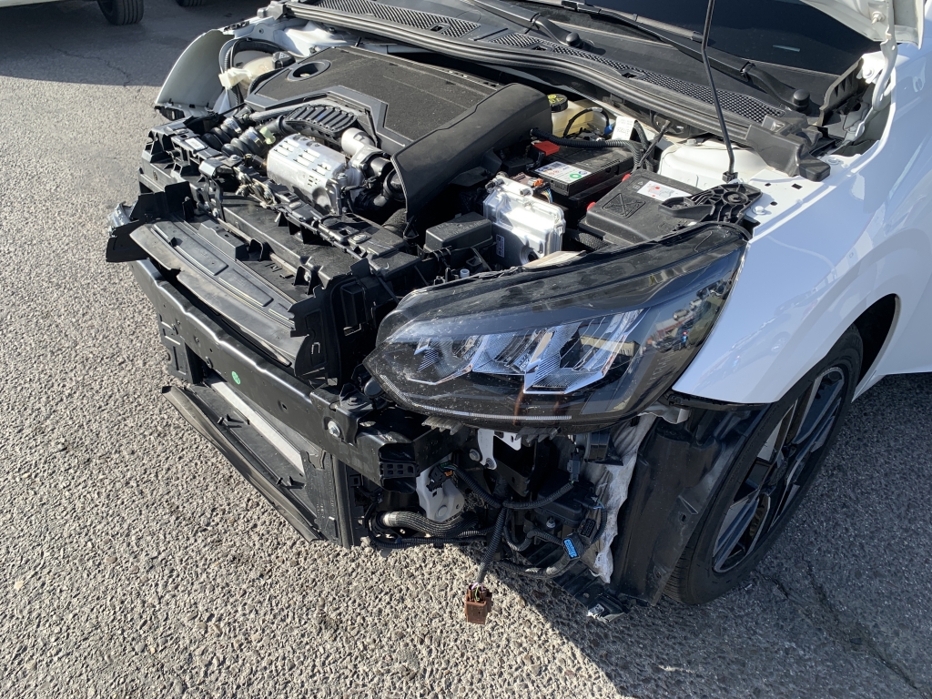 PEUGEOT 208 1.2 HIBRIDO 100CV AUT