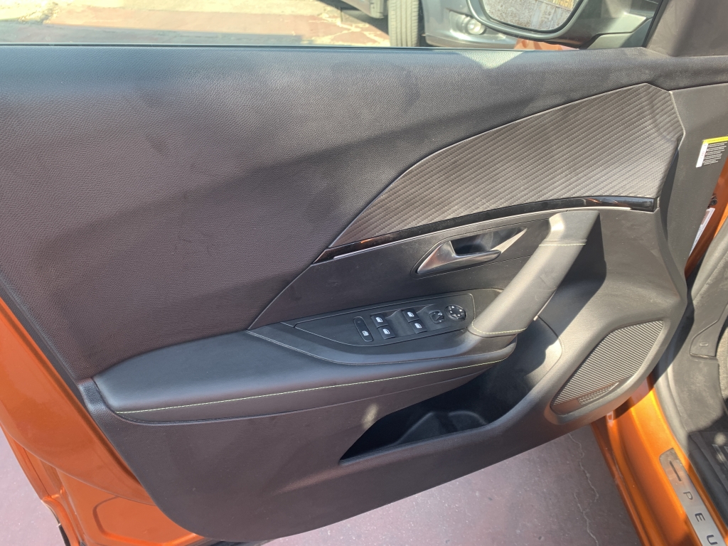 PEUGEOT 2008 GT-LINE 1.5 HDI 130CV AUTOMATICO