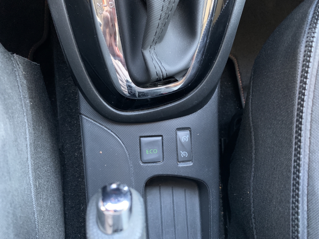 RENAULT CAPTUR 1.2 INY 120CV RENAULT CAPTUR 1.2 INY 120CV