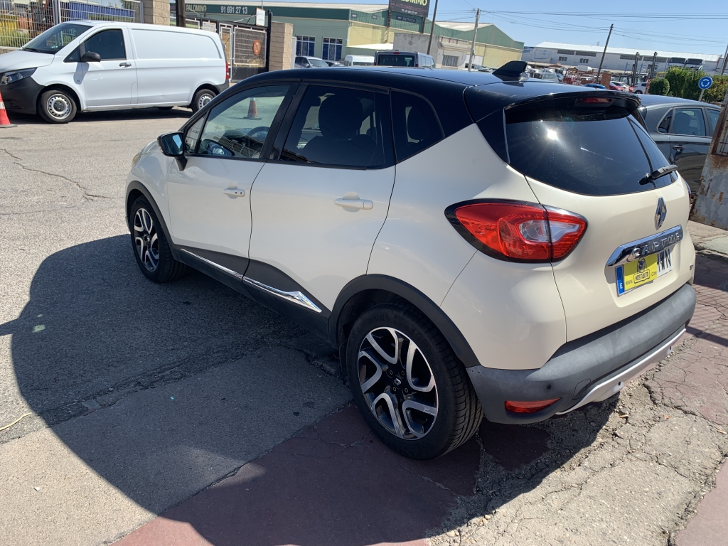RENAULT CAPTUR 1.2 INY 120CV RENAULT CAPTUR 1.2 INY 120CV
