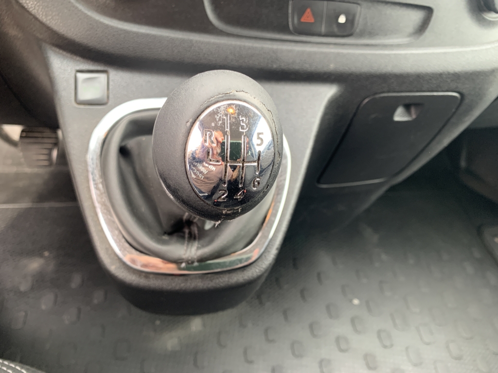 RENAULT TRAFIC 1.6 DCI 120CV 8 PLAZAS RENAULT TRAFIC 1.6 DCI 120CV 8 PLAZAS
