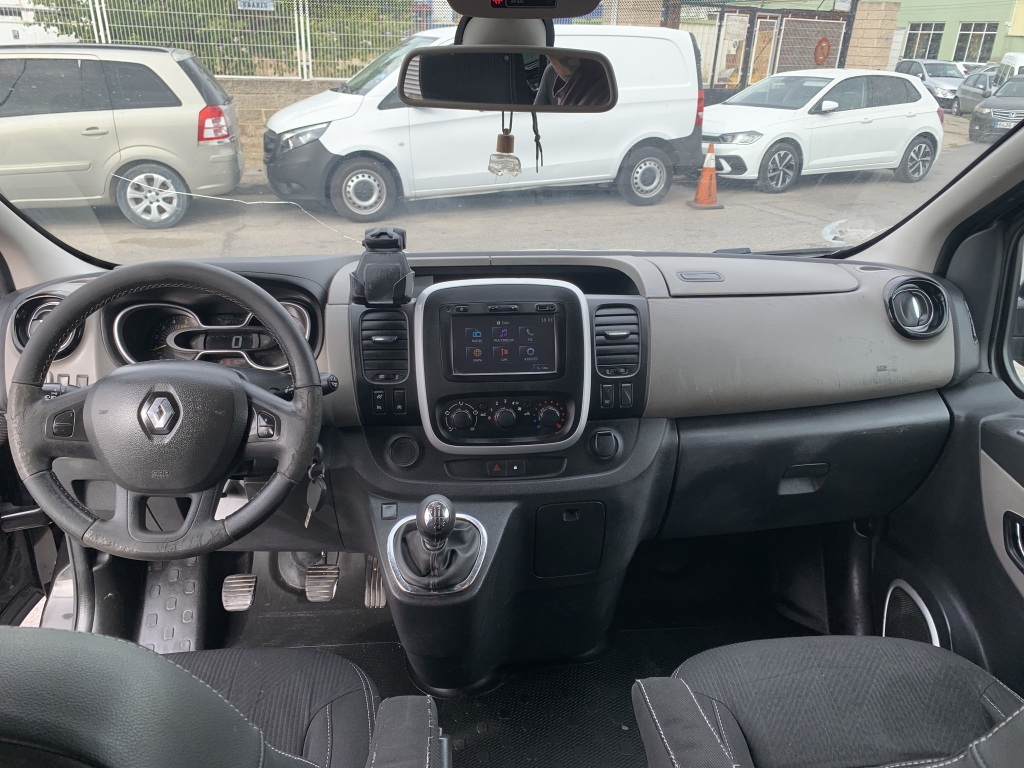 RENAULT TRAFIC 1.6 DCI 120CV 8 PLAZAS RENAULT TRAFIC 1.6 DCI 120CV 8 PLAZAS