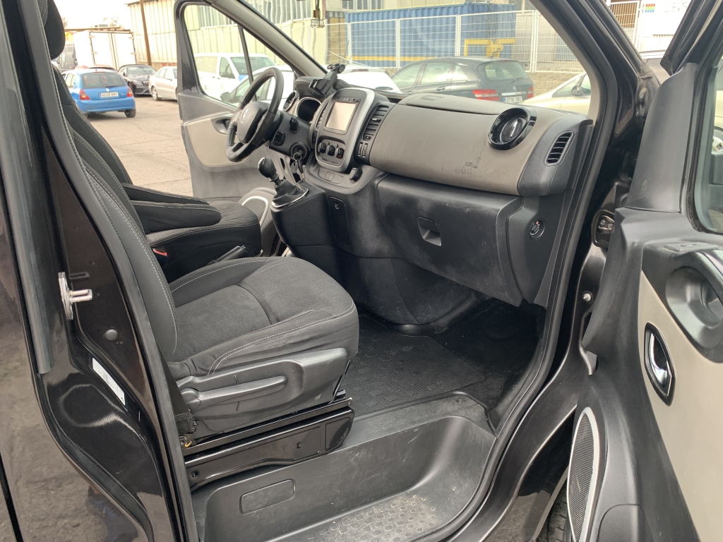 RENAULT TRAFIC 1.6 DCI 120CV 8 PLAZAS RENAULT TRAFIC 1.6 DCI 120CV 8 PLAZAS