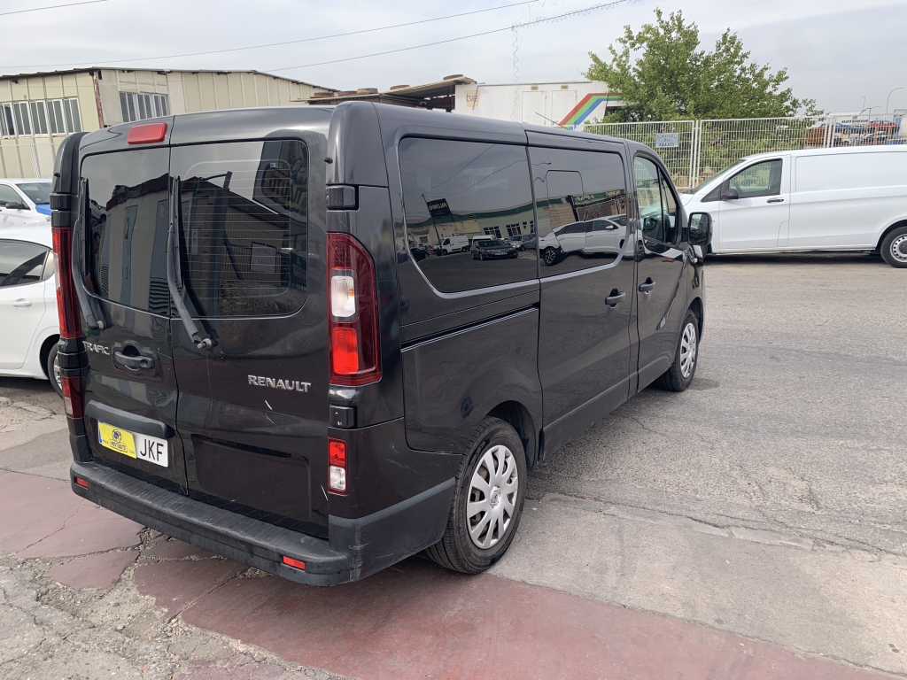 RENAULT TRAFIC 1.6 DCI 120CV 8 PLAZAS