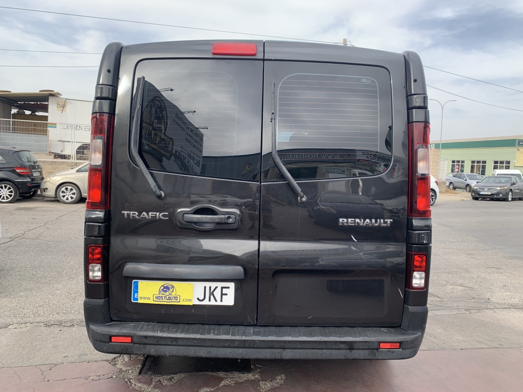RENAULT TRAFIC 1.6 DCI 120CV 8 PLAZAS RENAULT TRAFIC 1.6 DCI 120CV 8 PLAZAS