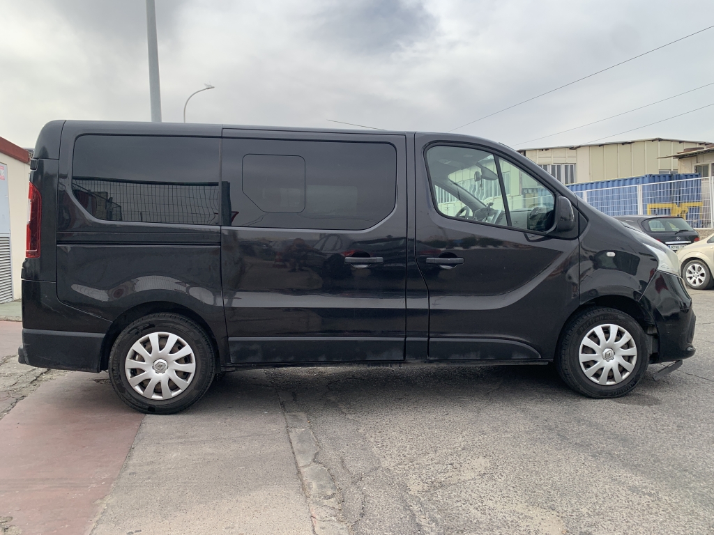 RENAULT TRAFIC 1.6 DCI 120CV 8 PLAZAS RENAULT TRAFIC 1.6 DCI 120CV 8 PLAZAS