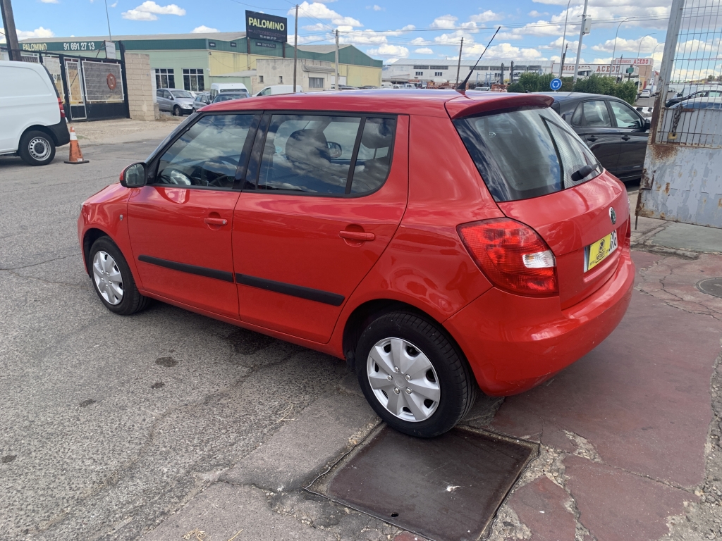 SKODA FABIA 1.2 INY 60CV SKODA FABIA 1.2 INY 60CV