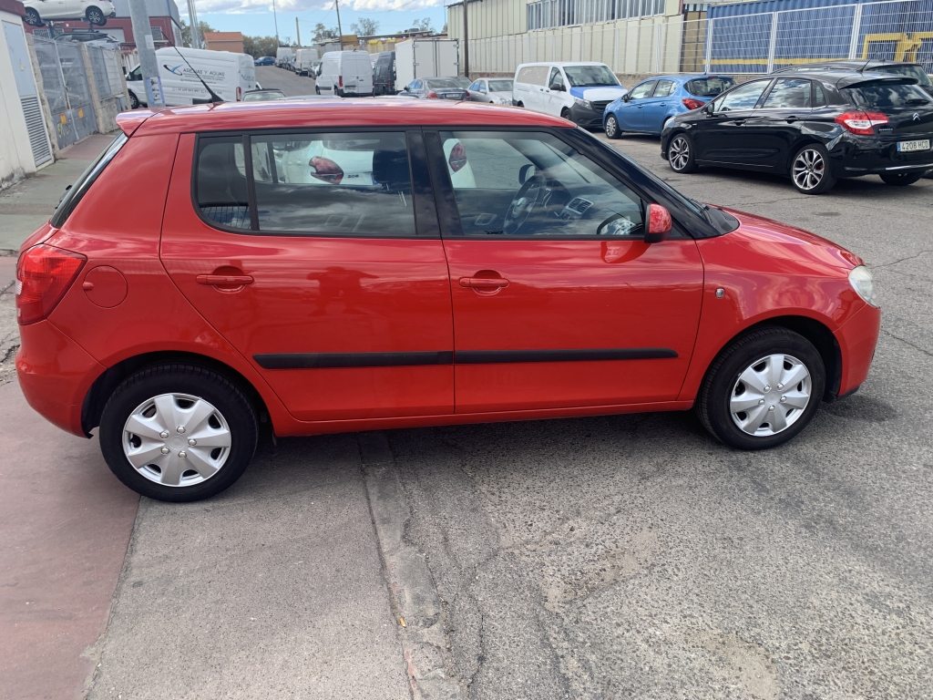 SKODA FABIA 1.2 INY 60CV SKODA FABIA 1.2 INY 60CV