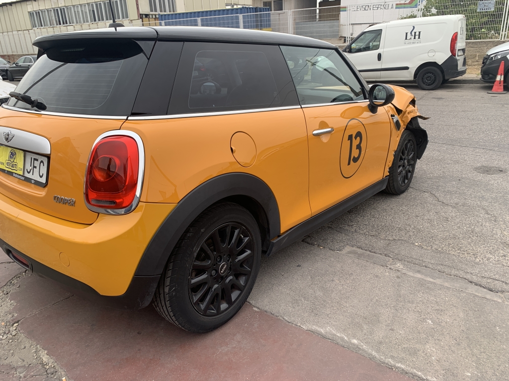 MINI COOPER 1.5 INY 136CV