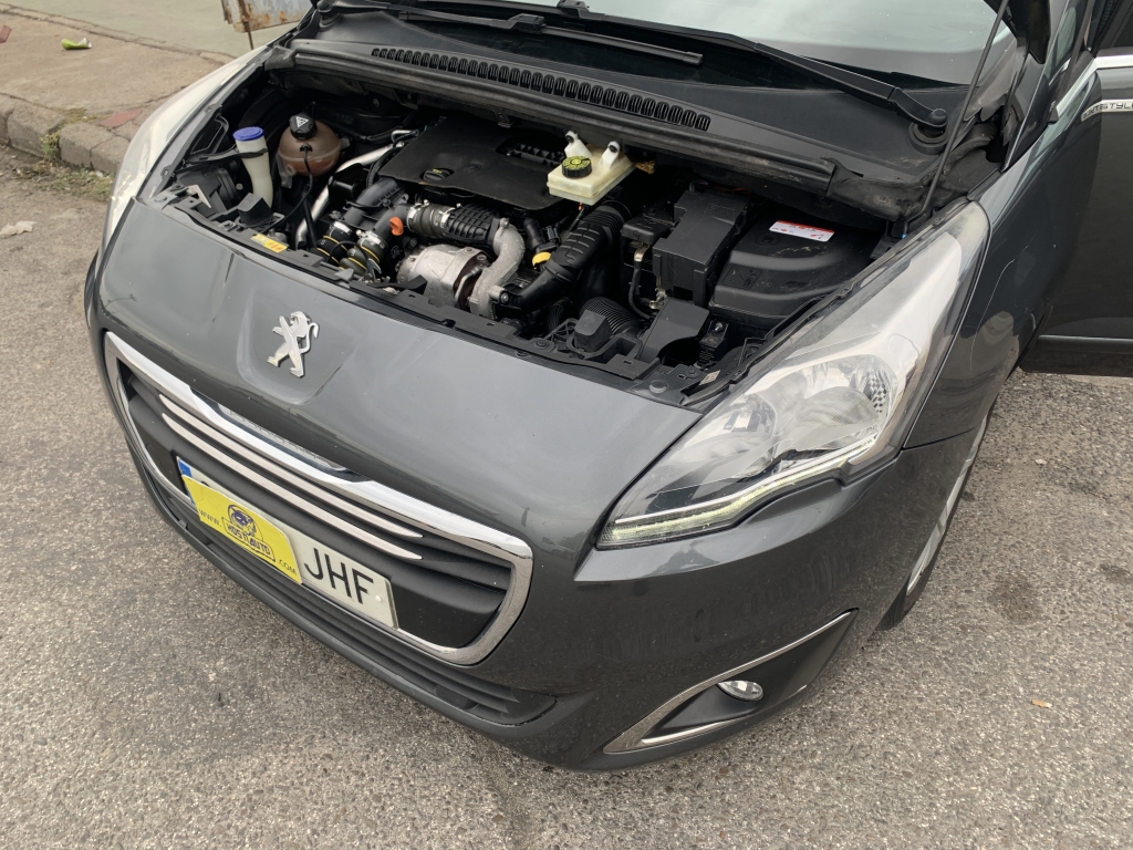 PEUGEOT 5008 1.6 HDI 120CV 7 PLAZAS AUT PEUGEOT 5008 1.6 HDI 120CV 7 PLAZAS AUT