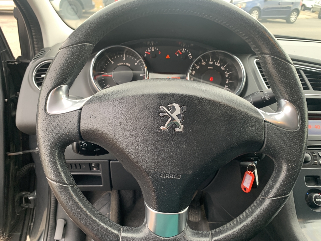 PEUGEOT 5008 1.6 HDI 120CV 7 PLAZAS AUT PEUGEOT 5008 1.6 HDI 120CV 7 PLAZAS AUT