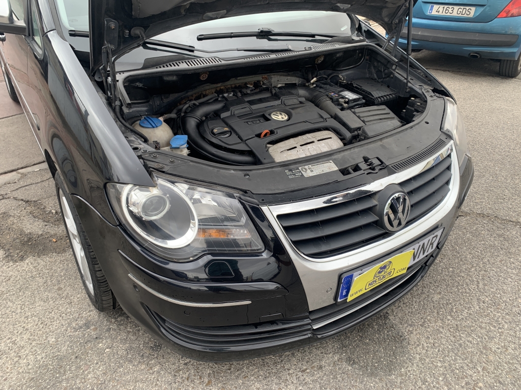 VOLKSWAGEN TOURAN 1.4 TFSI 140CV 7 PLAZAS AUT