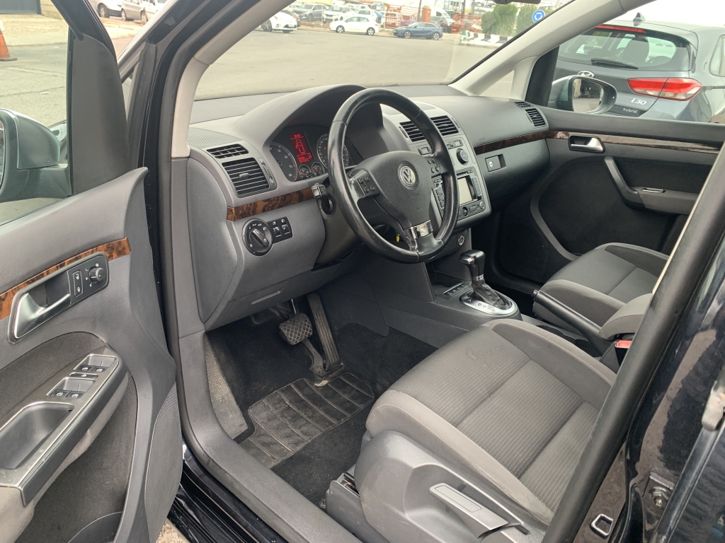 VOLKSWAGEN TOURAN 1.4 TFSI 140CV 7 PLAZAS AUT VOLKSWAGEN TOURAN 1.4 TFSI 140CV 7 PLAZAS AUT