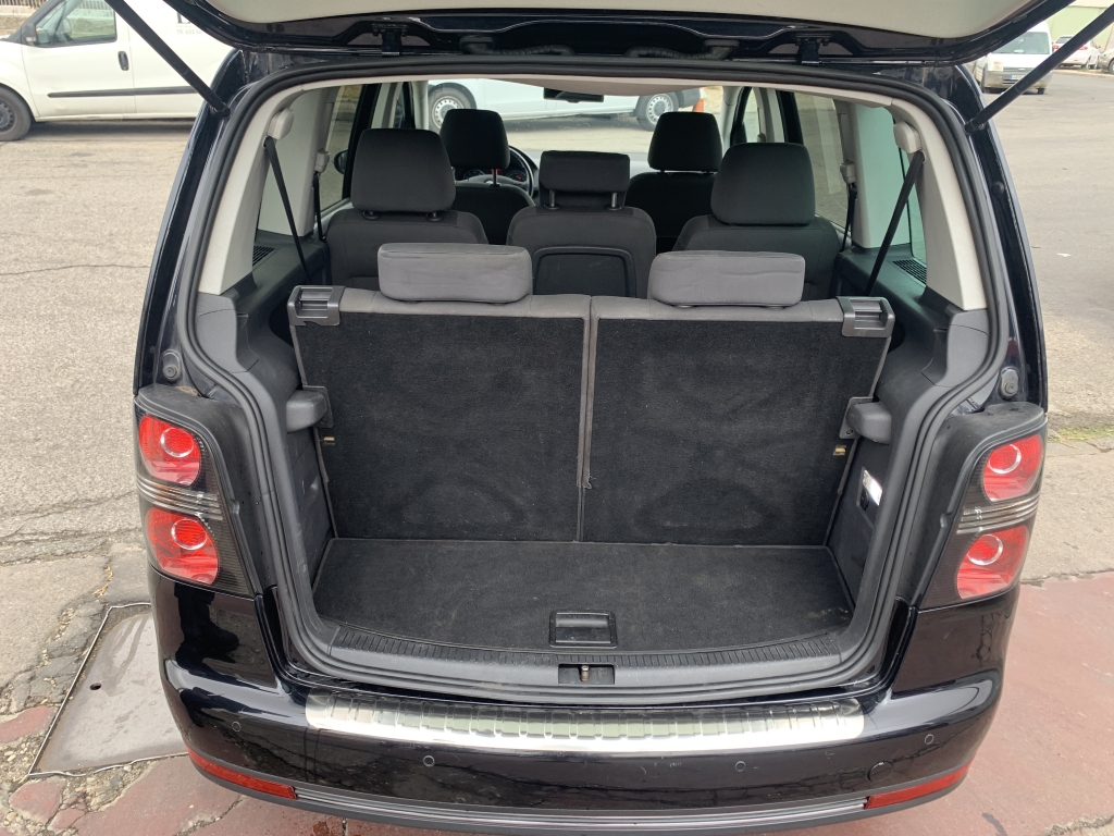 VOLKSWAGEN TOURAN 1.4 TFSI 140CV 7 PLAZAS AUT VOLKSWAGEN TOURAN 1.4 TFSI 140CV 7 PLAZAS AUT