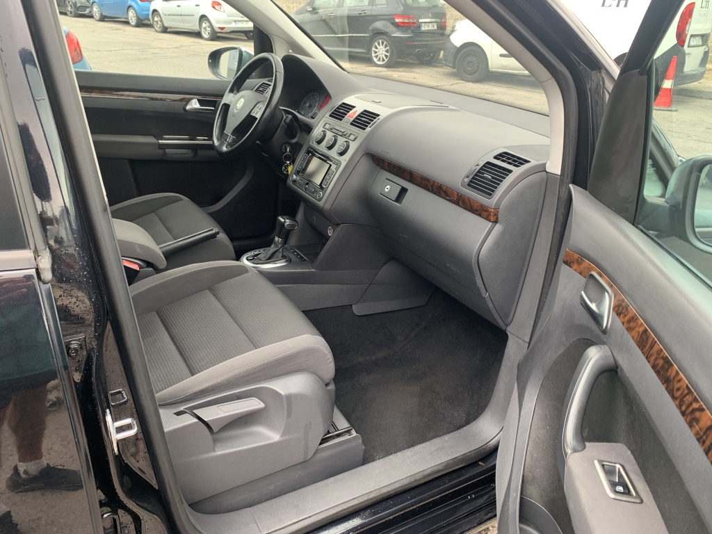 VOLKSWAGEN TOURAN 1.4 TFSI 140CV 7 PLAZAS AUT VOLKSWAGEN TOURAN 1.4 TFSI 140CV 7 PLAZAS AUT