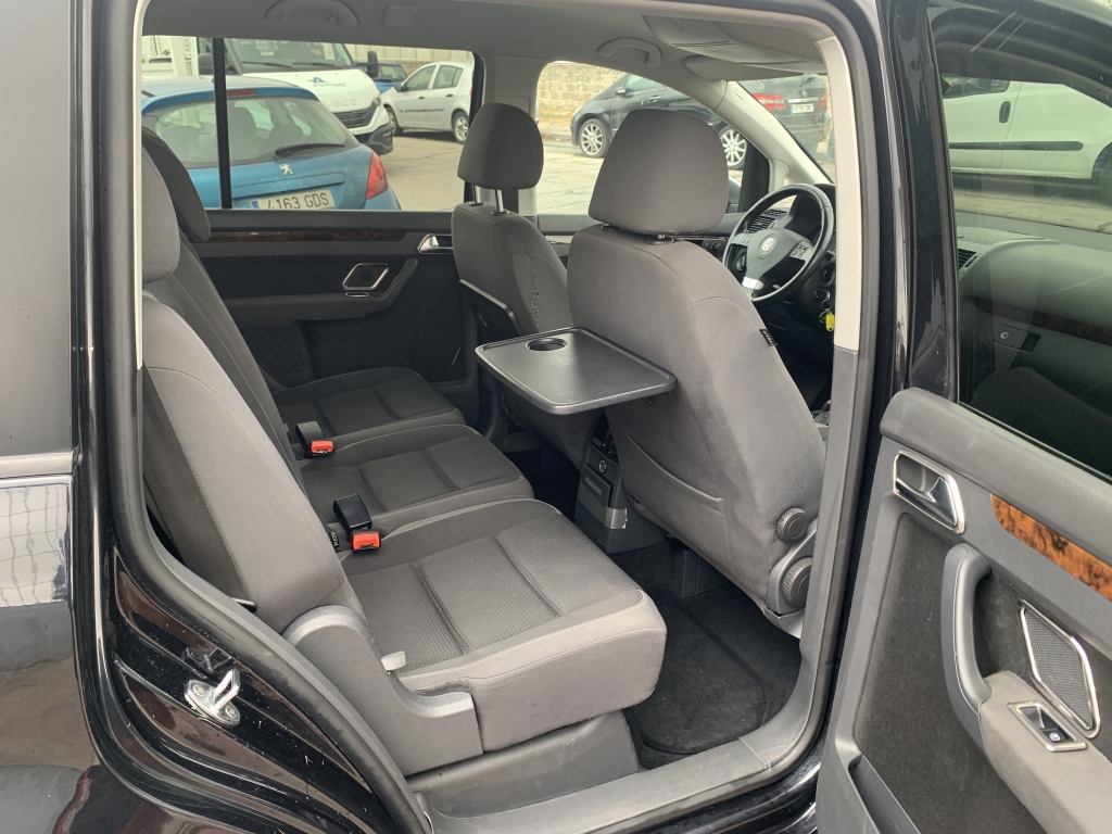 VOLKSWAGEN TOURAN 1.4 TFSI 140CV 7 PLAZAS AUT VOLKSWAGEN TOURAN 1.4 TFSI 140CV 7 PLAZAS AUT