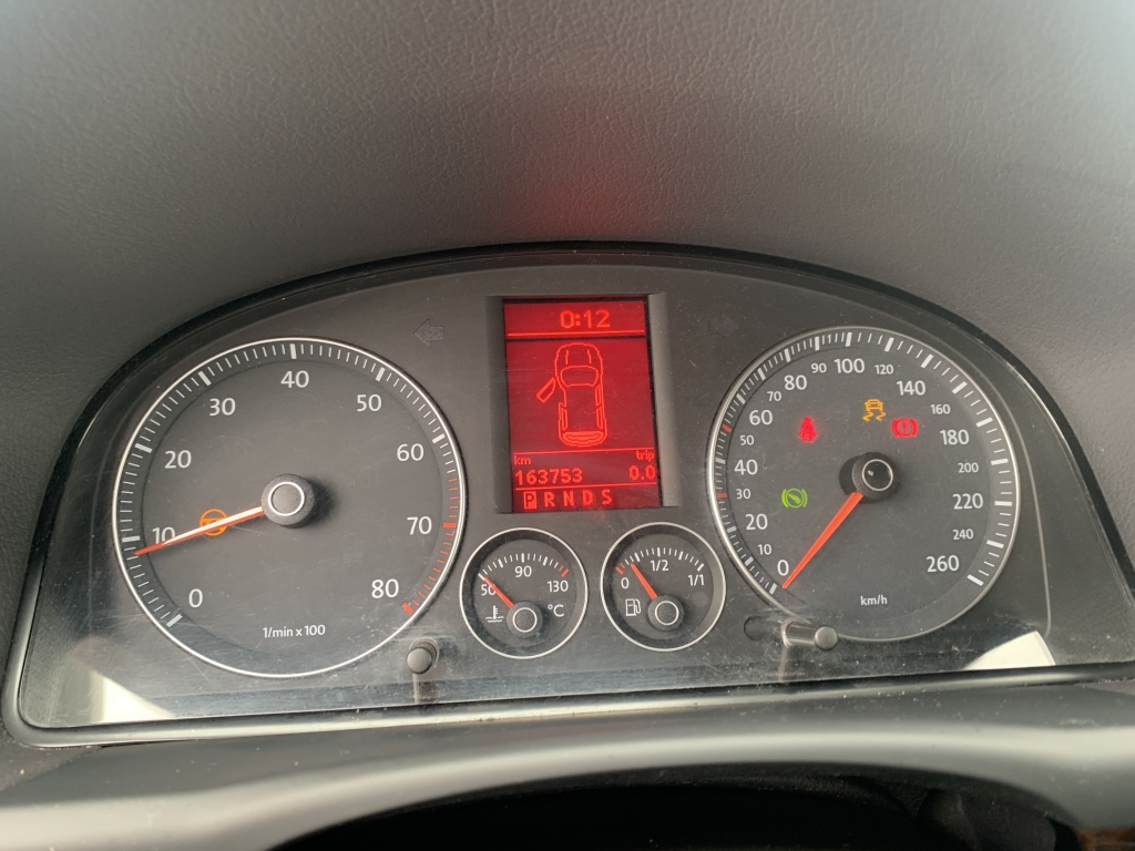 VOLKSWAGEN TOURAN 1.4 TFSI 140CV 7 PLAZAS AUT VOLKSWAGEN TOURAN 1.4 TFSI 140CV 7 PLAZAS AUT