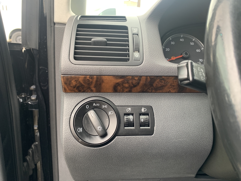 VOLKSWAGEN TOURAN 1.4 TFSI 140CV 7 PLAZAS AUT VOLKSWAGEN TOURAN 1.4 TFSI 140CV 7 PLAZAS AUT