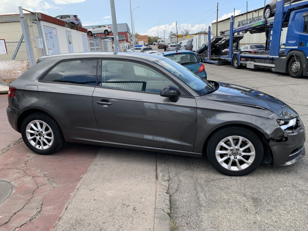 AUDI A-3 1.6 TDI 105CV AUDI A-3 1.6 TDI 105CV