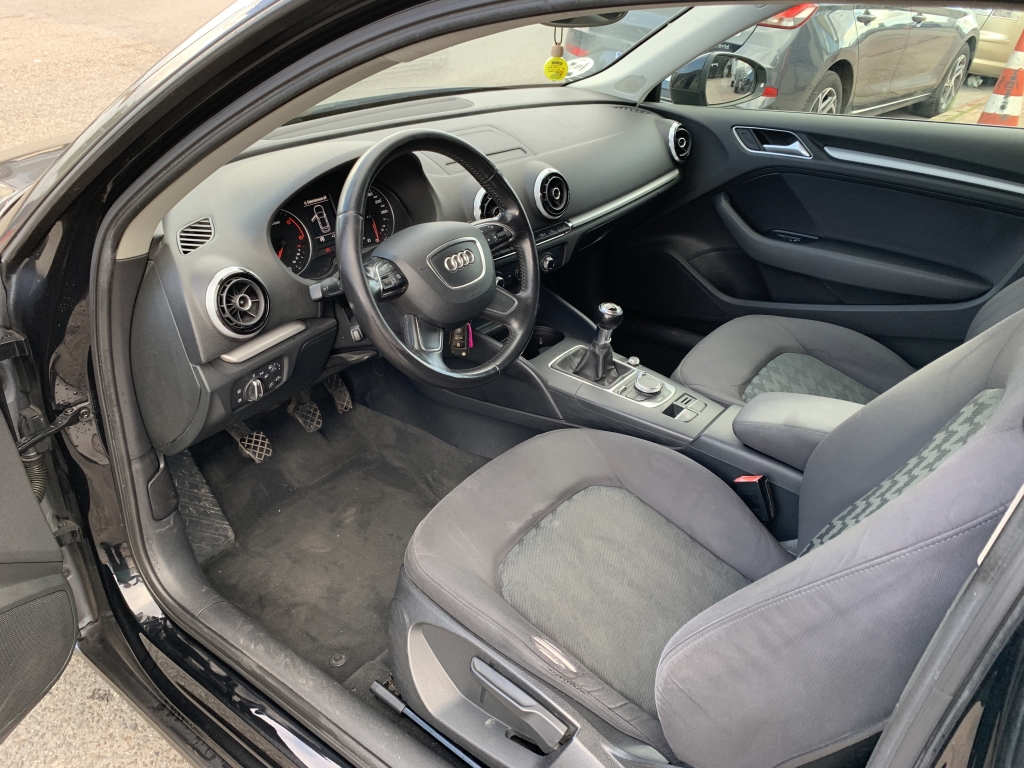 AUDI A-3 1.6 TDI 105CV AUDI A-3 1.6 TDI 105CV