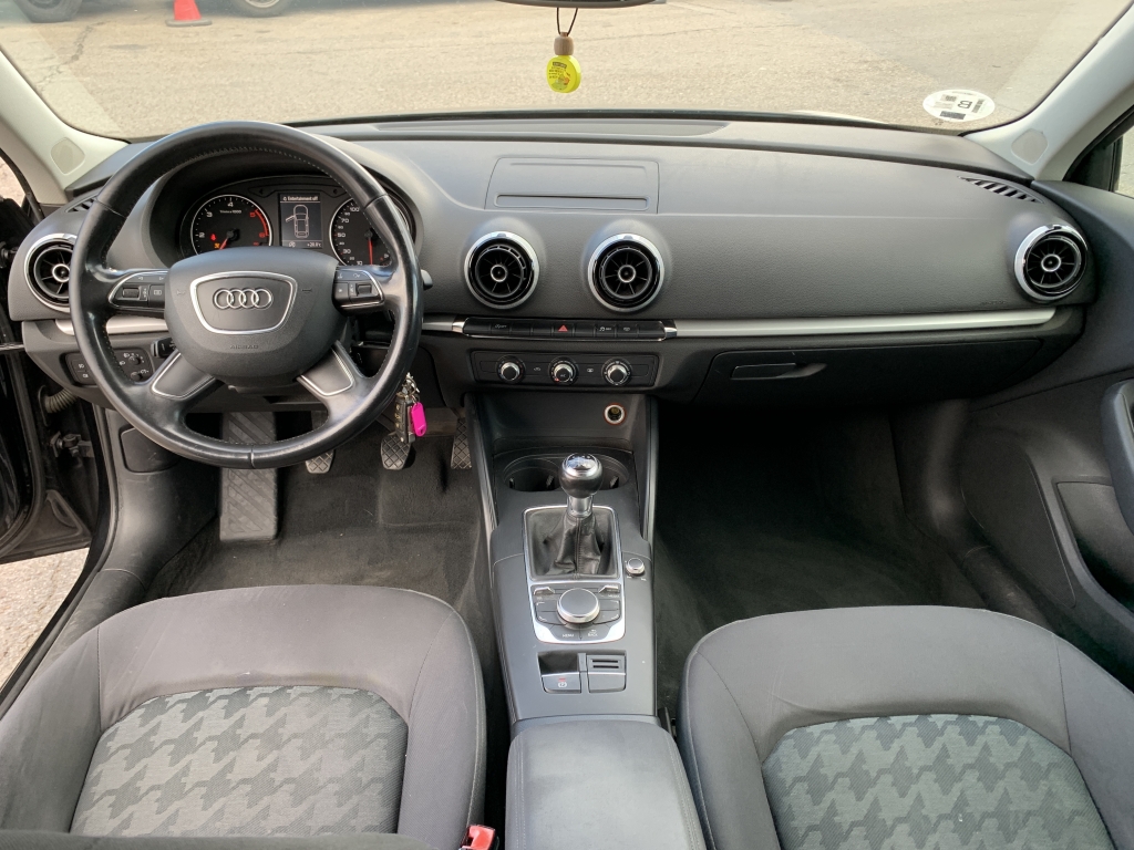 AUDI A-3 1.6 TDI 105CV AUDI A-3 1.6 TDI 105CV