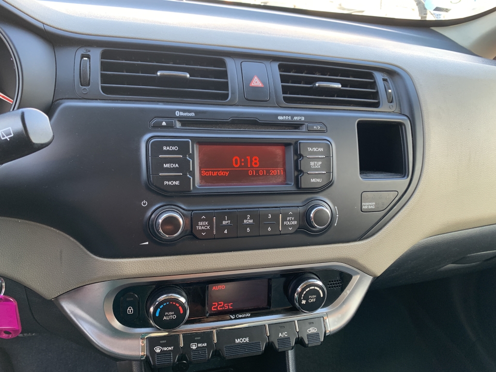 KIA RIO 1.2 INY 84CV