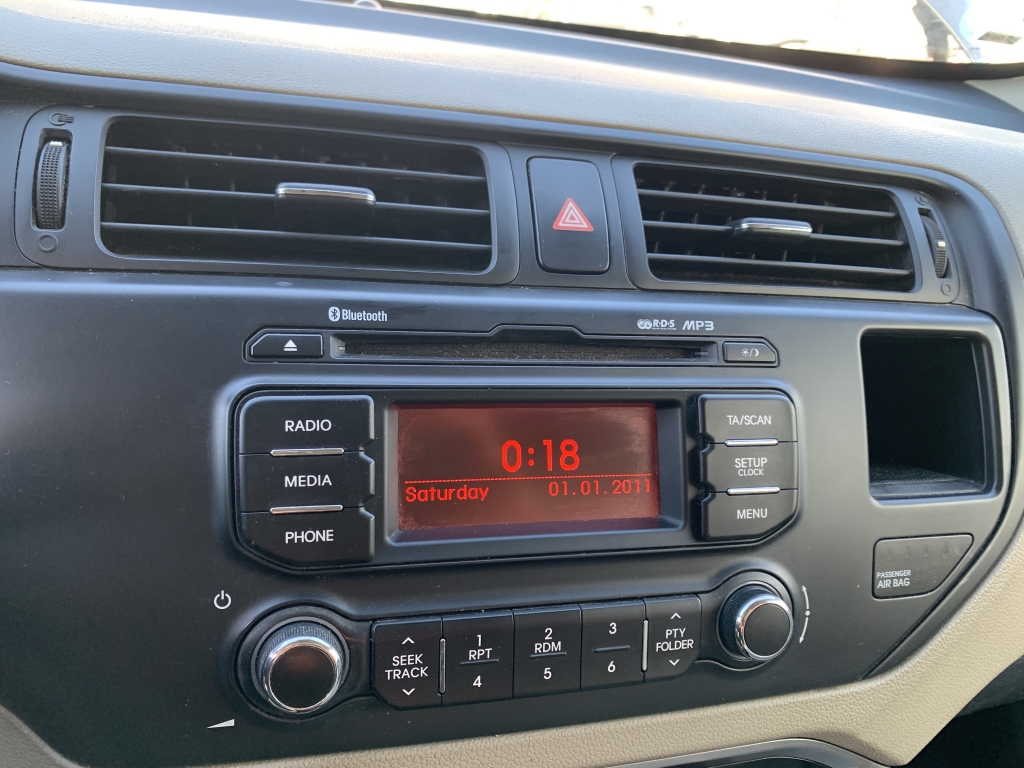 KIA RIO 1.2 INY 84CV