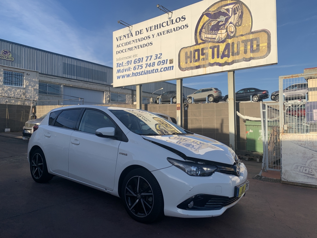 TOYOTA AURIS 1.8 HIBRIDO 135CV