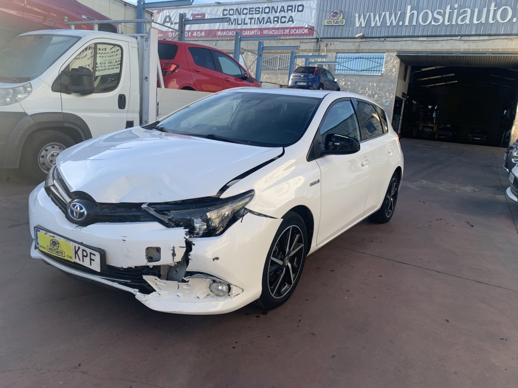 TOYOTA AURIS 1.8 HIBRIDO 135CV