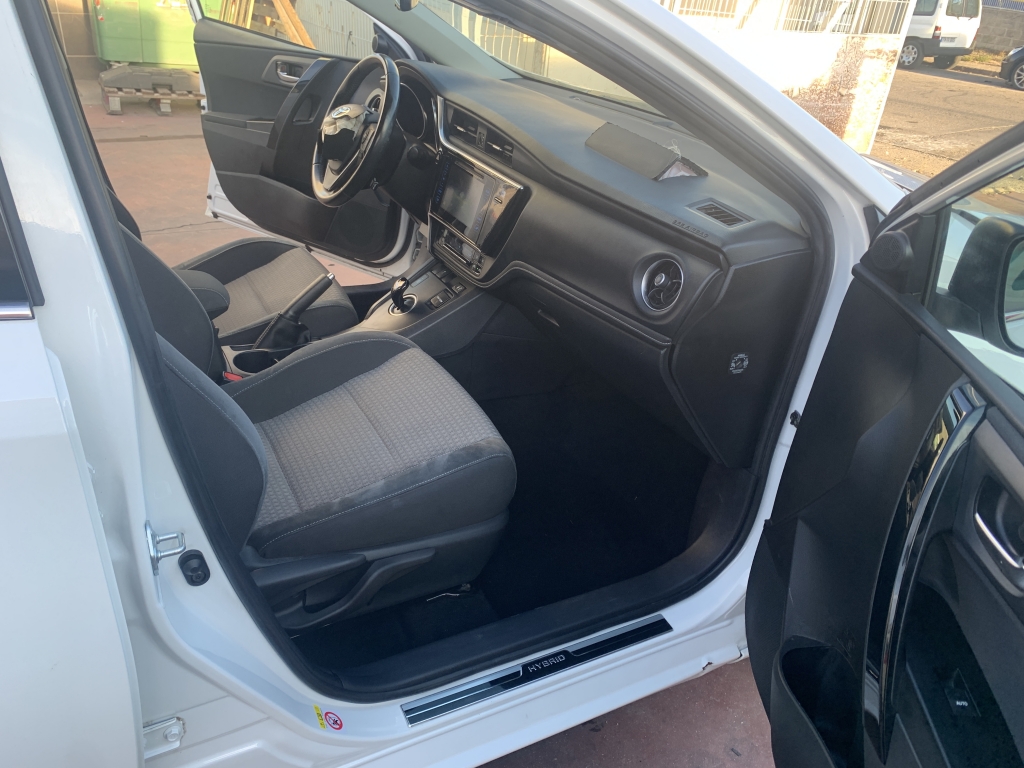 TOYOTA AURIS 1.8 HIBRIDO 135CV