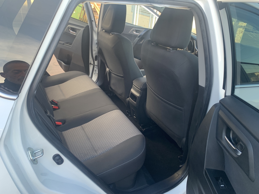 TOYOTA AURIS 1.8 HIBRIDO 135CV