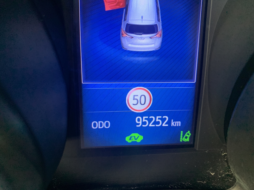 TOYOTA AURIS 1.8 HIBRIDO 135CV