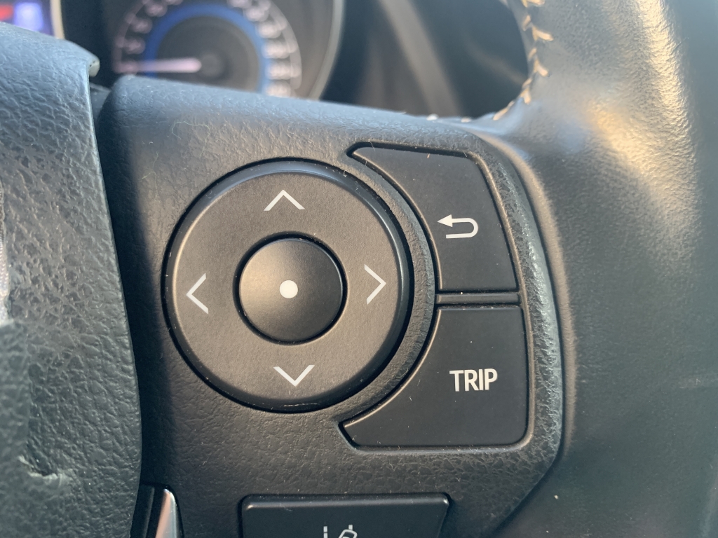 TOYOTA AURIS 1.8 HIBRIDO 135CV