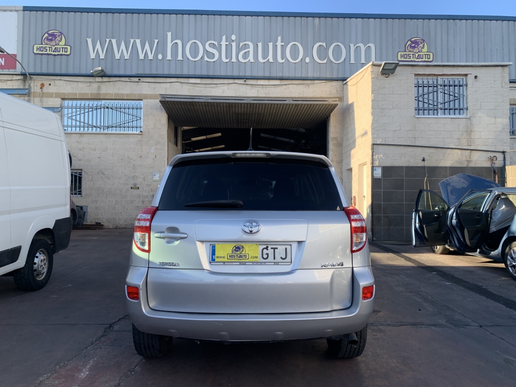 TOYOTA RAV-4 2.2 D4D 150CV TOYOTA RAV-4 2.2 D4D 150CV