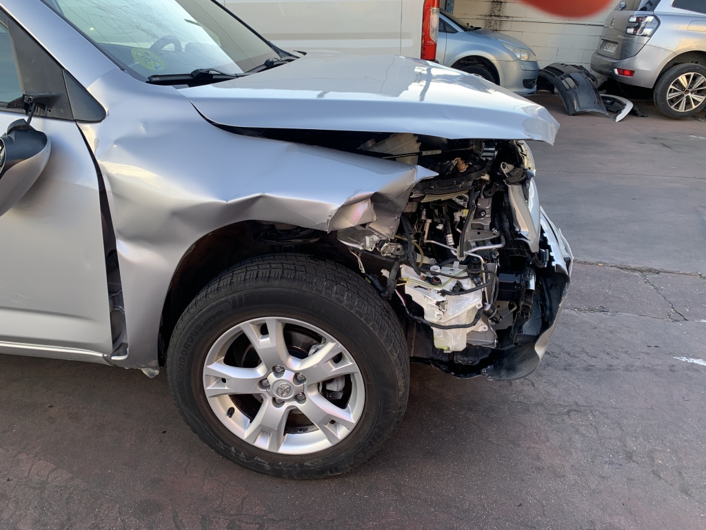 TOYOTA RAV-4 2.2 D4D 150CV TOYOTA RAV-4 2.2 D4D 150CV