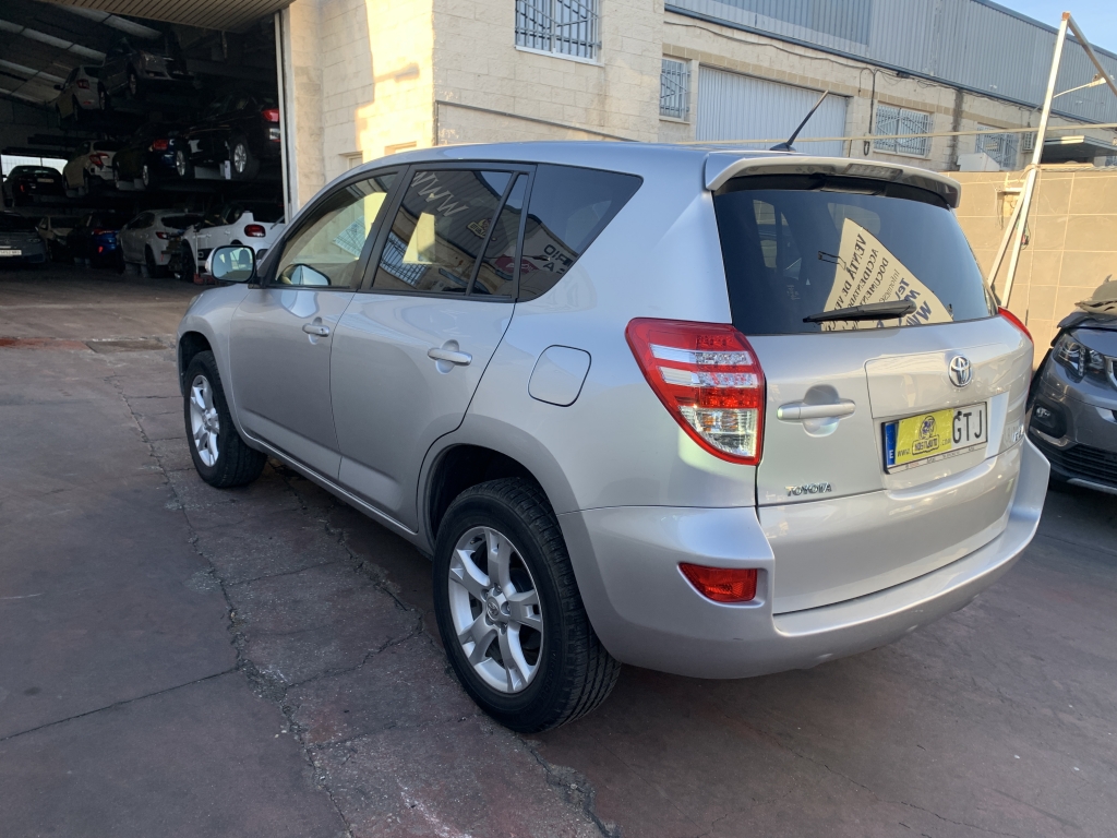 TOYOTA RAV-4 2.2 D4D 150CV TOYOTA RAV-4 2.2 D4D 150CV